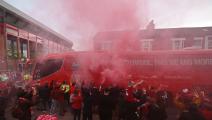 جماهير ليفربول تتحدى كورونا وتحتفل خارج "الأنفيلد"