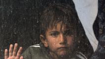ينزح من مخيم إلى آخر داخل العراق (أحمد الربيعي/ فرانس برس)