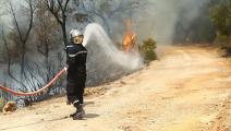 رجال إطفاء وحرائق في تونس (ياسين قايدي/ الأناضول)