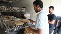 السوريون غاضبون من الزيادة الجنونية في أسعار المواضلات والخبز (Getty)