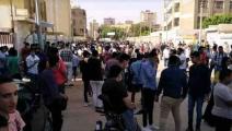 طلاب غاضبون أمام وزارة التعليم المصرية (فيسبوك)
