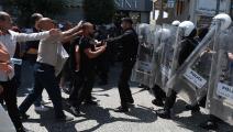صدامات بين الشرطة الفلسطينية ومتظاهرين نددوا باغتيال بنات (عصام الريماوي/ الأناضول)