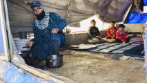 خصوصية النساء مستباحة في مخيمات إدلب (محمد عبدالله/ الأناضول)