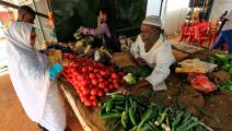 تزداد شكاوى المواطنين من جراء ارتفاع أسعار الغذاء (أشرف شاذلي/ فرانس برس)