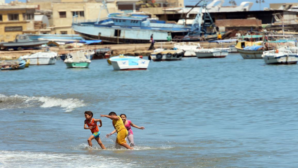 أطفال في بحر الإسكندرية - مصر - مجتمع -6/8/2016