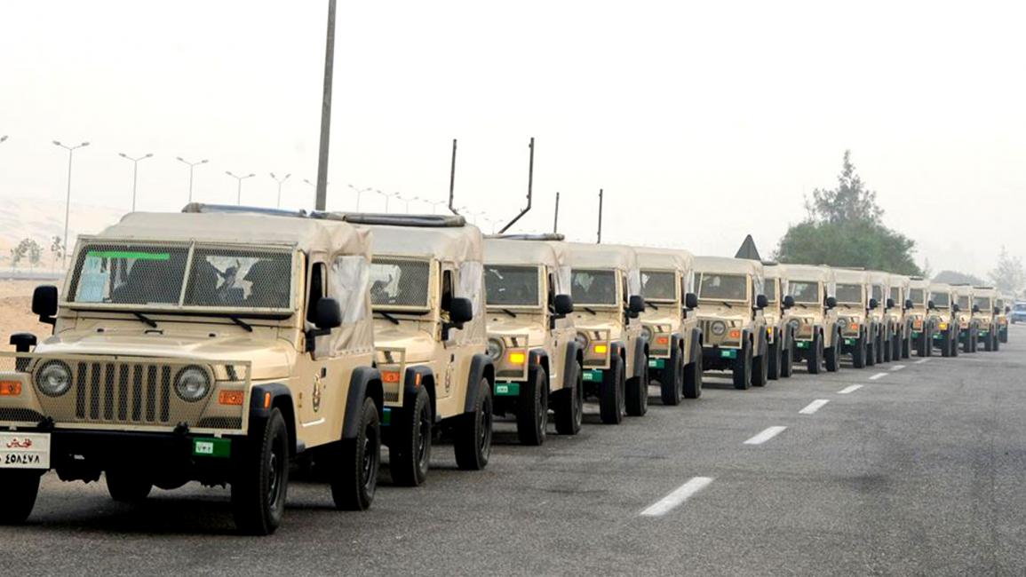الجيش ينتشر بالميادين المصرية