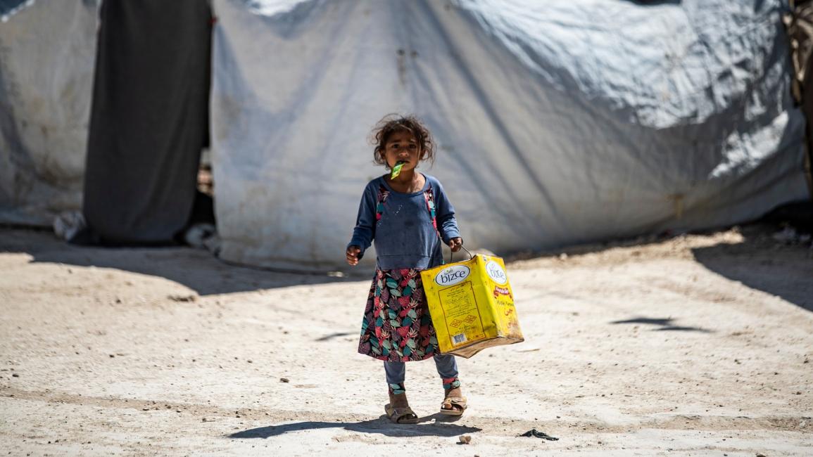 فتاة سورية في مخيم للنازحين - سورية - مجتمع