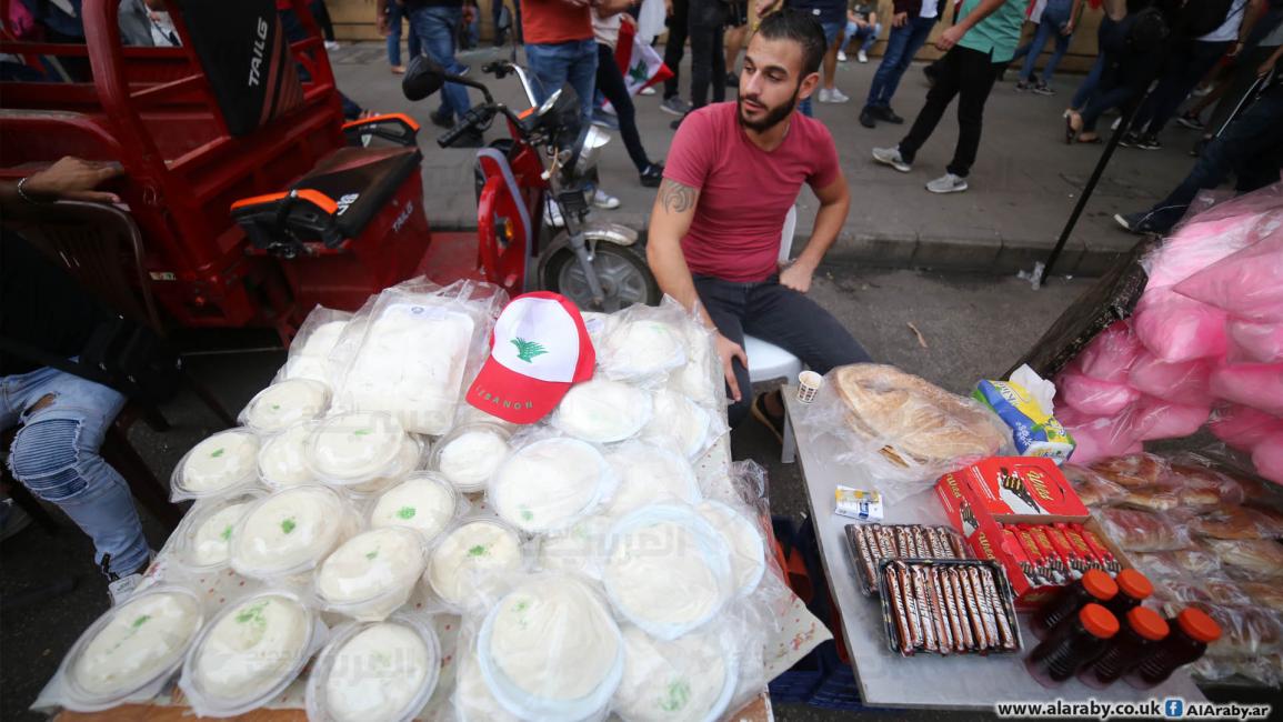 بسطات في وسط بيروت في الانتفاضة 2 - مجتمع