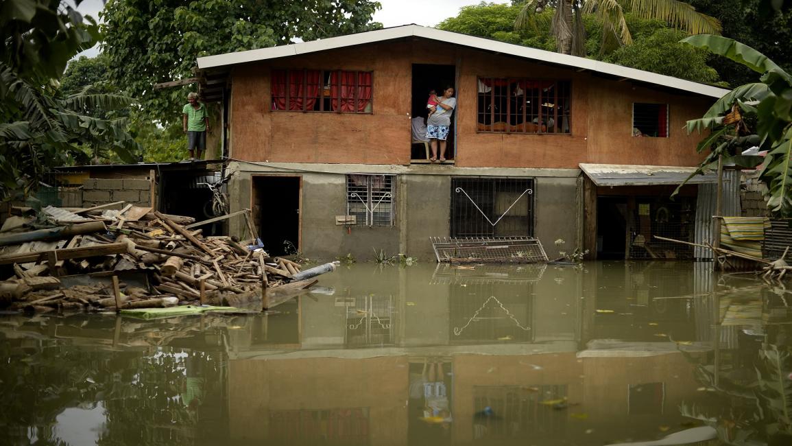 أثار الإعصار كوبو في الفلبين 21-10-2015 (فرانس برس)