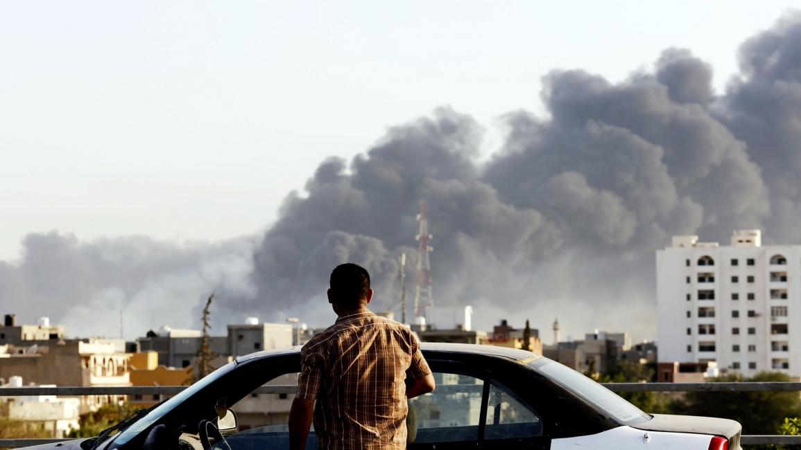 المعارك تهدد حياة المدنيين في العاصمة الليبية بالخطر(فرانس برس)