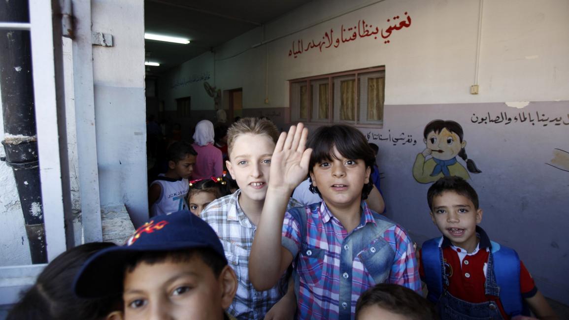 تلاميذ في مدرسة في دمشق - سورية - مجتمع