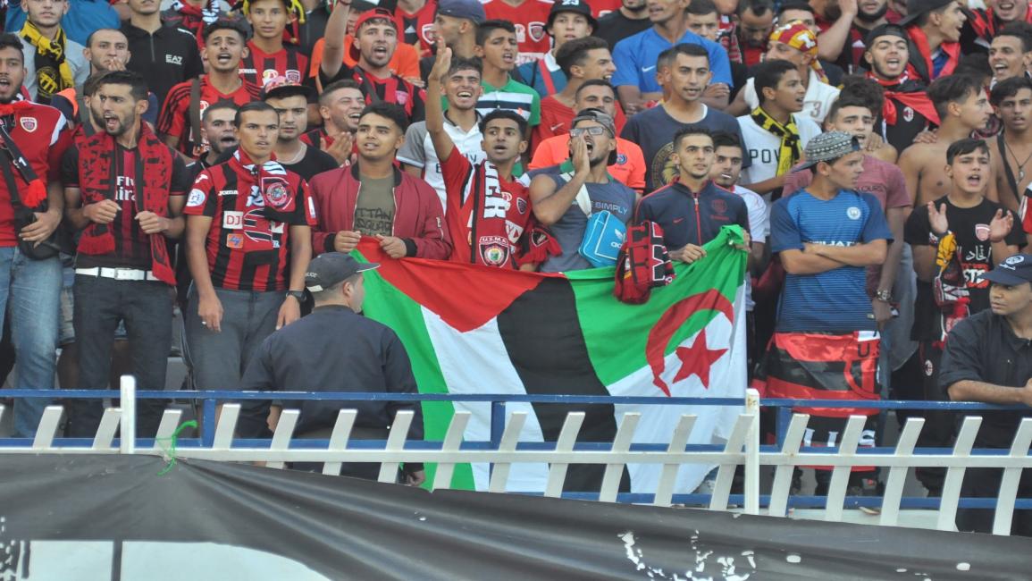 جمهور كرة القدم في الجزائر (العربي الجديد)