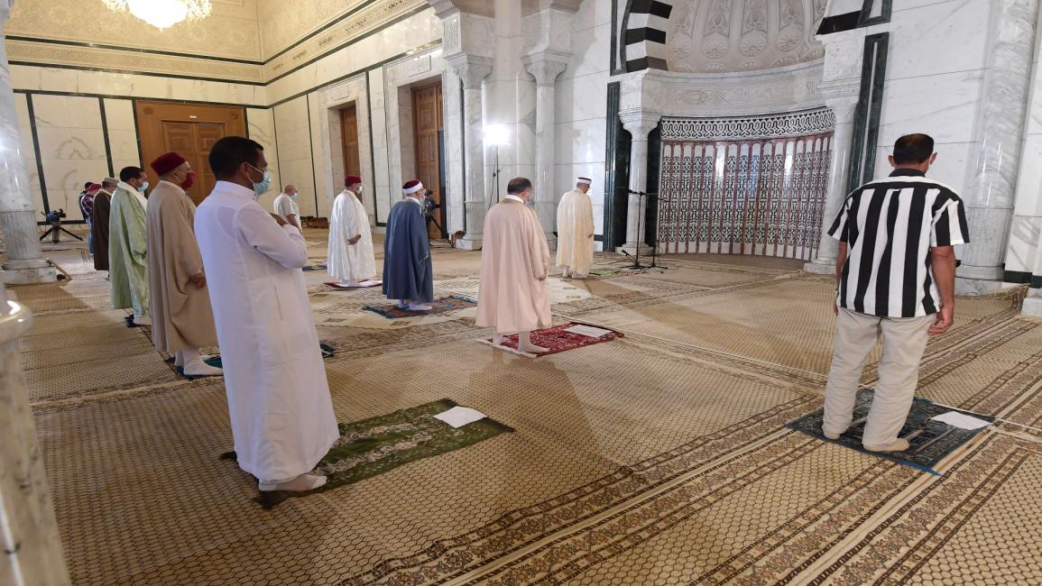 تعيد تونس فتح المساجد السبت المقبل (فتحي بليد/فرانس برس)