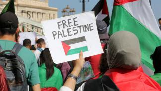الشعب الجزائري داعم للفلسطينيين وقضيتهم (بلال بنسالم/ Getty)
