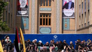 نعش الرئيس الإيراني ووزير الخارجية في طهران 23 مايو 2024 (Getty)