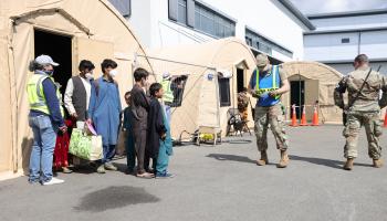 لاجئون أفغان في قاعدة رامشتاين الأميركية في ألمانيا 2 (أندرياس رنتس/ Getty)