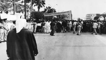 مسيرة في ليبيا لدعم لدعم إجراءات وإصلاحات الحكومة الثورية الليبية الجديدة في طرابلس  في 1 ديسمبر 1969 (Getty)