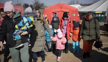 لاجئون أوكرانيون في سلوفاكيا (كريستوفر فورلونغ/ Getty)