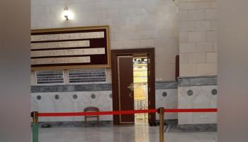 اختفاء باب أثري في مسجد الإمام الحسين في القاهرة 2 (فيسبوك)