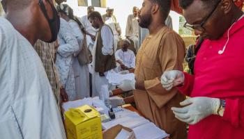 فحوص حمى الضنك في القضارف في السودان (فرانس برس)