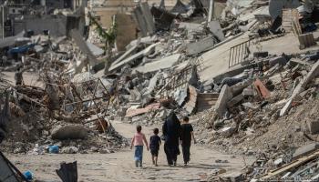 حوّل القصف الإسرائيلي أحياء كاملة في خانيونس إلى ركام (محمد الحجار)