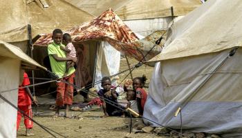 أطفال في السودان في مخيم نازحين في القضارف - 15 مايو 2024 (فرانس برس)