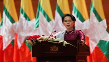 زعيمة بورما أونغ سان سو تشي(يي أونغ ثيو/فرانس برس)