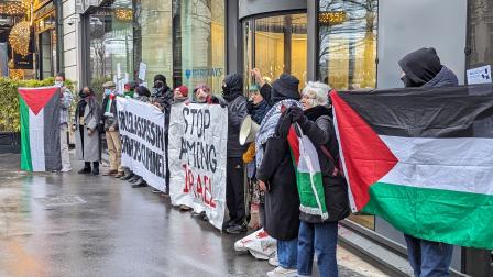 نشطاء ينددون بتمويل بنك باركليز الأسلحة لإسرائيل/ الأناضول