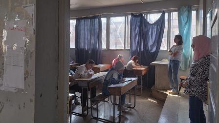 صورة متداولة عن امتحانات رسمية في سورية (إكس)