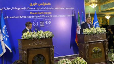 مدير وكالة الطاقة الذرية في مؤتمر ضحافي مع  رئيس منظمة الطاقة الذرية الإيرانية (إكس)