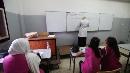 في إحدى مدارس الجزائر (Getty)
