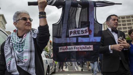 خلال وقفة تضامن مع الصحافيين الفلسطينيين في واشنطن، 27 إبريل 2024 (بروبال رشيد/Getty)