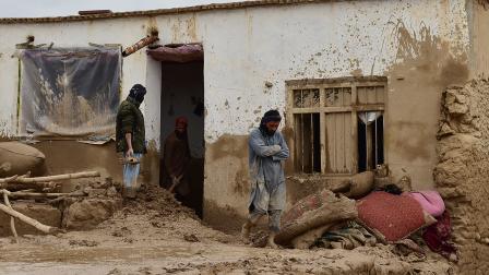 أغرقت فيضانات شمالي أفغانستان مئات المنازل (فرانس برس)