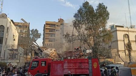 القنصلية الإيرانية في دمشق بعد القصف، 1 إبريل 2024 (عمار غالي/ الأناضول)