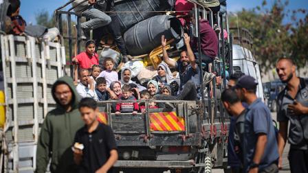 فلسطينيون ينزحون عن رفح بعد بدء الهجوم الإسرائيلي على المدينة، رفح 7 مايو2024 (فرانس برس)