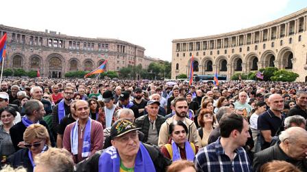 من تظاهرات اليوم في أرمينيا للمطالبة باستقالة رئيس الوزراء (Getty)