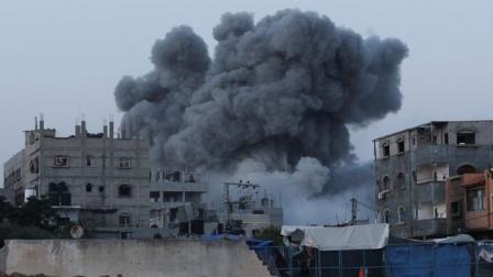 قصف إسرائيلي على وسط قطاع غزة، 3 يونيو 2024 (Getty)